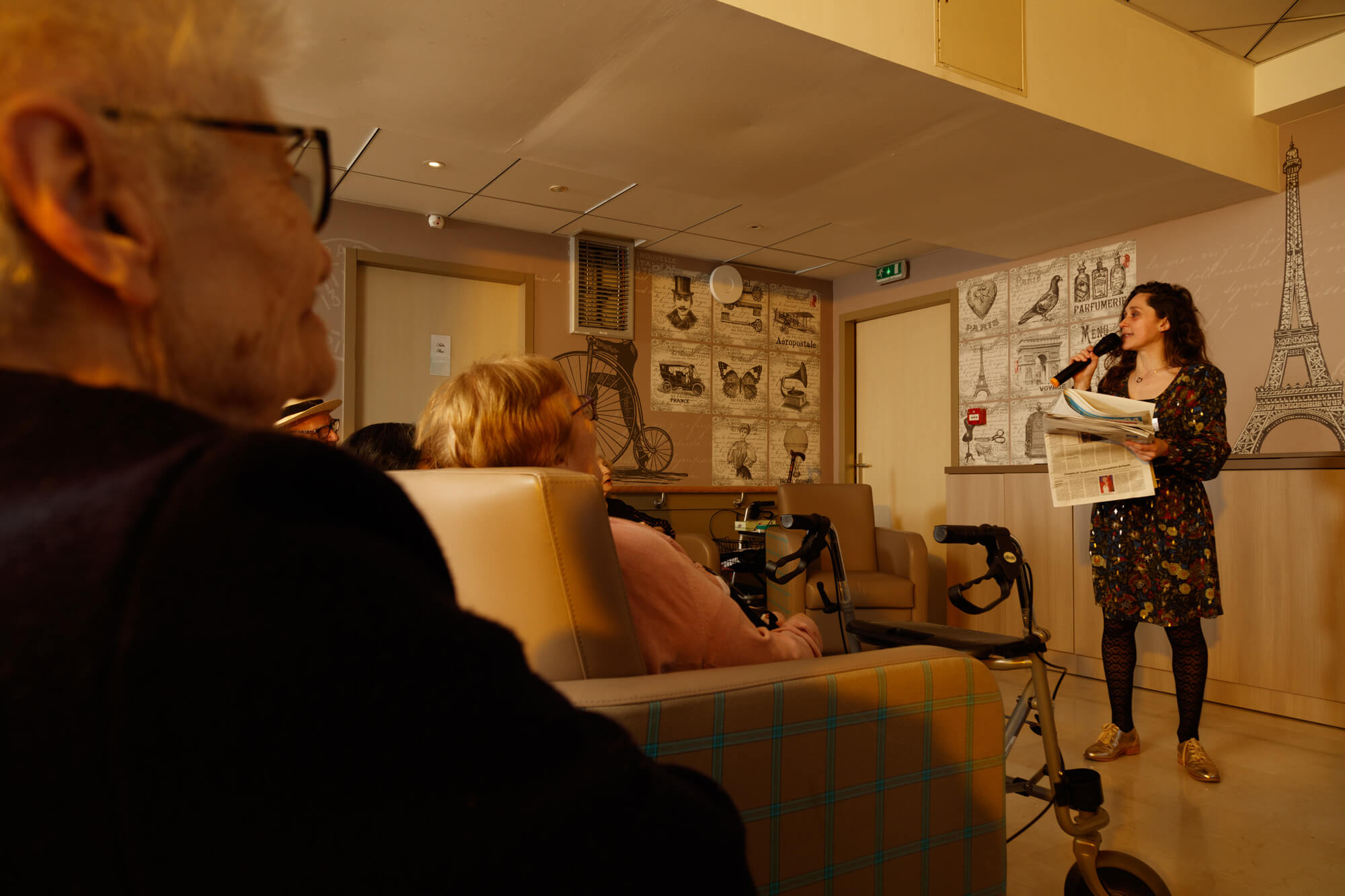 Cadre apaisant et joyeux en maison de retraite à Paris